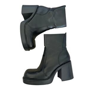 Platform Boots Y2K 2000s black chunky stacked heels 7 vintage retro ankle Soho